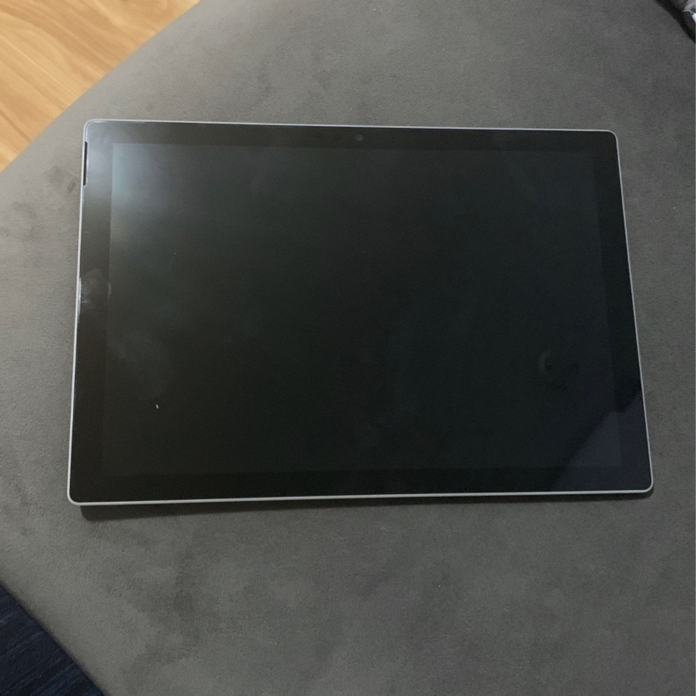 Microsoft Surface Pro Model 5